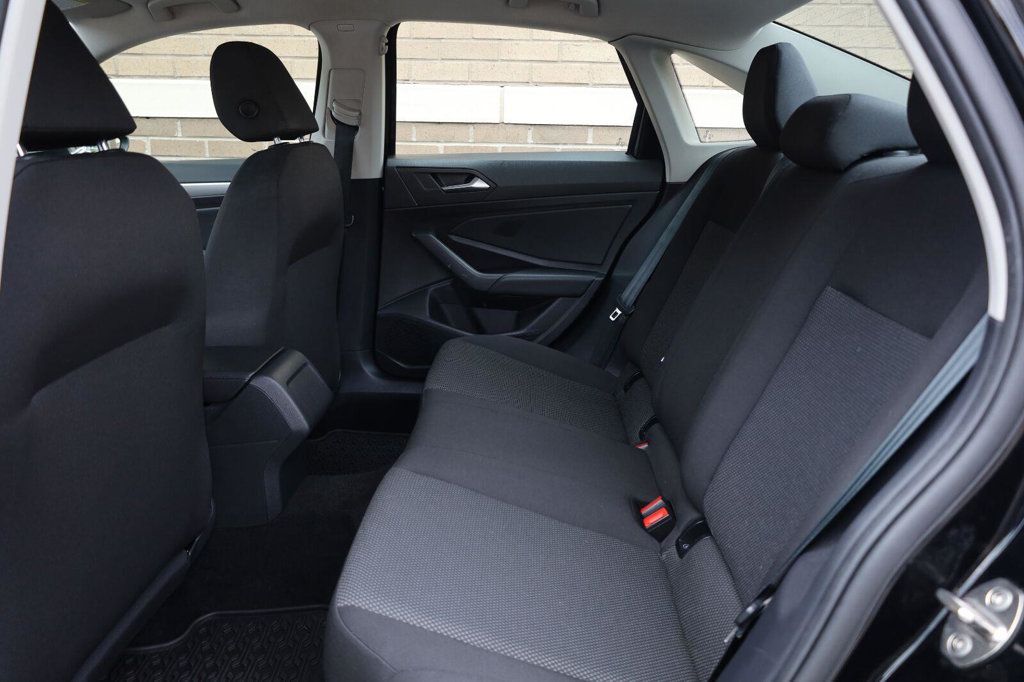 Volkswagen Jetta photo 20