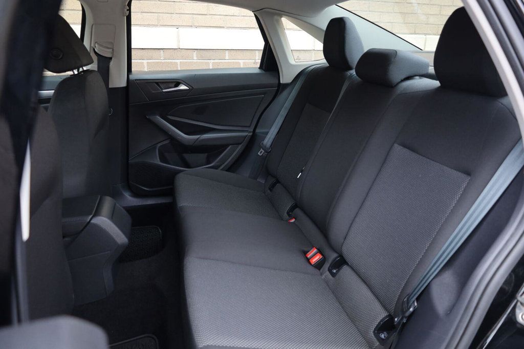 Volkswagen Jetta photo 21