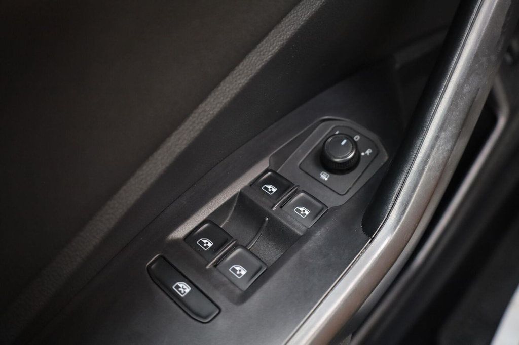 Volkswagen Jetta photo 35