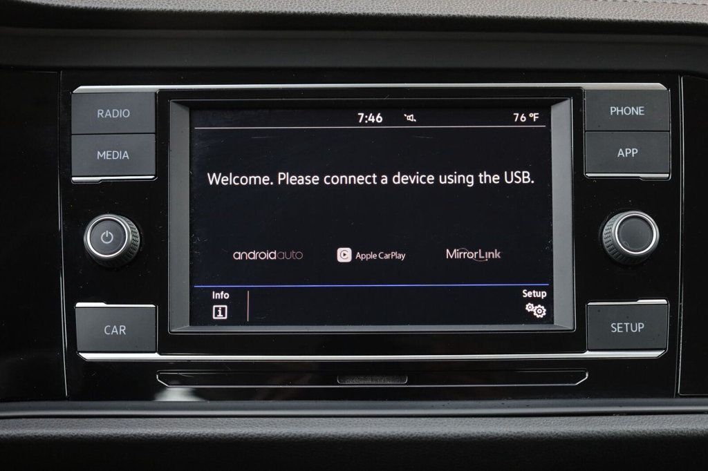 Volkswagen Jetta photo 38
