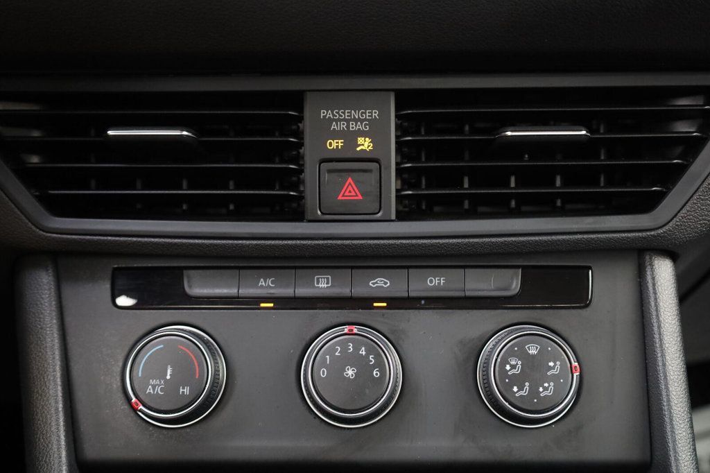 Volkswagen Jetta photo 39