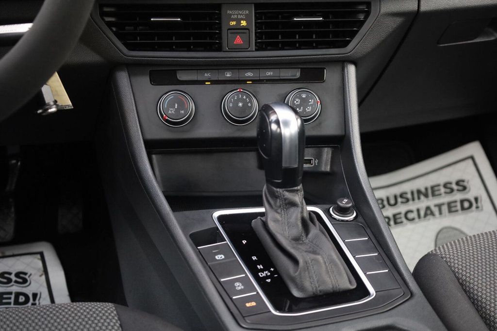 Volkswagen Jetta photo 41