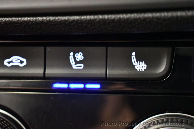 2019 Volkswagen Jetta SEL PREMIUM - 23055430 - 37