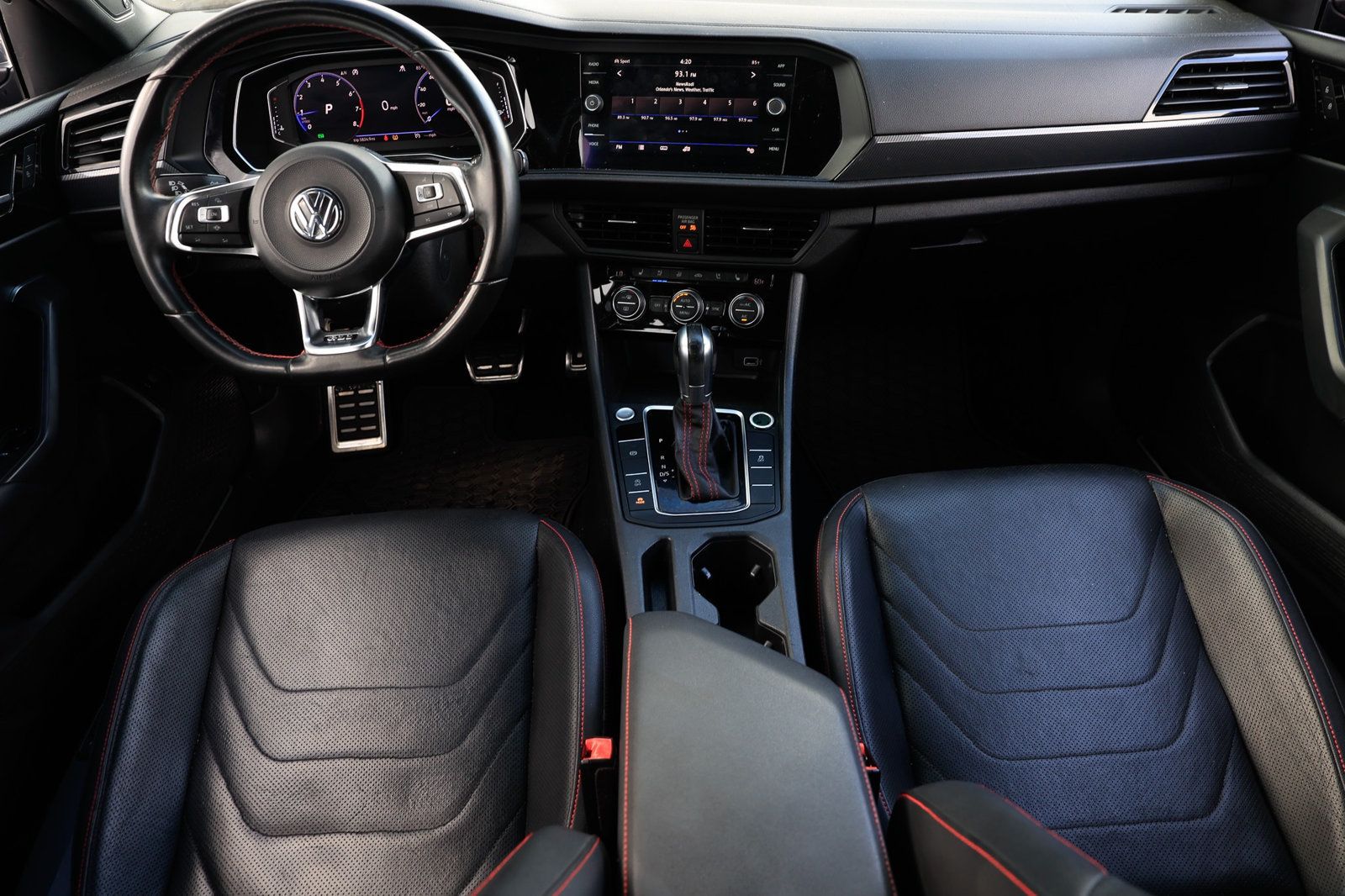 2019 Volkswagen Jetta GLI Autobahn photo 2