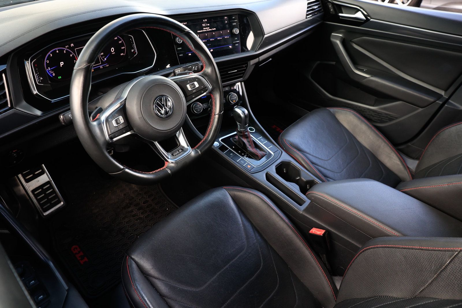 2019 Volkswagen Jetta GLI Autobahn photo 4