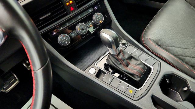 2019 Volkswagen Jetta GLI S DSG - 23021588 - 16