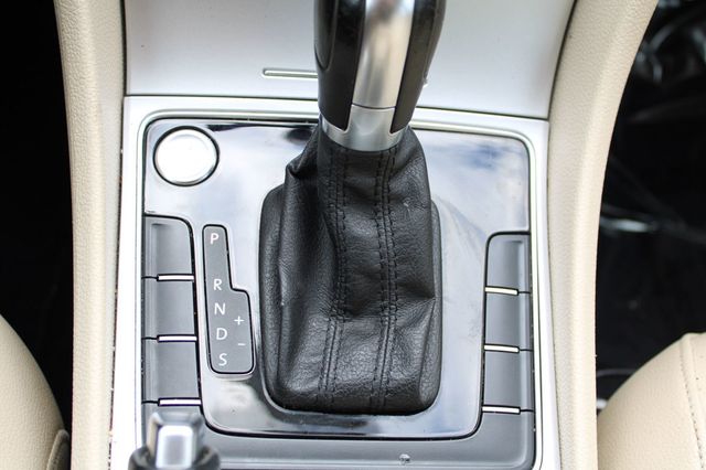 2019 Volkswagen Passat 2.0T Wolfsburg Edition Automatic - 22955318 - 23