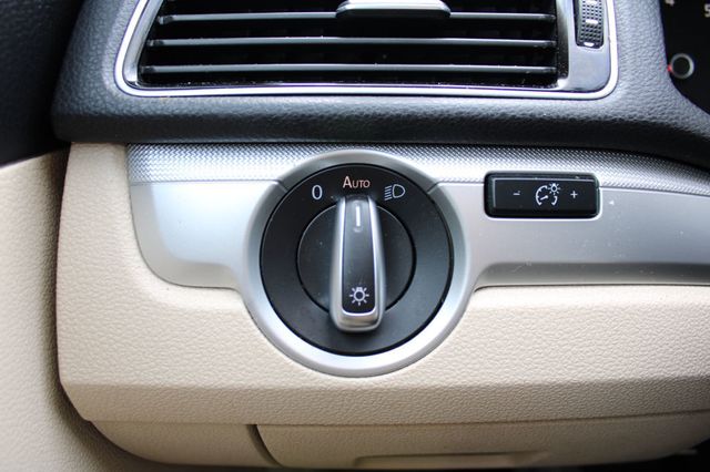 2019 Volkswagen Passat 2.0T Wolfsburg Edition Automatic - 22955318 - 26