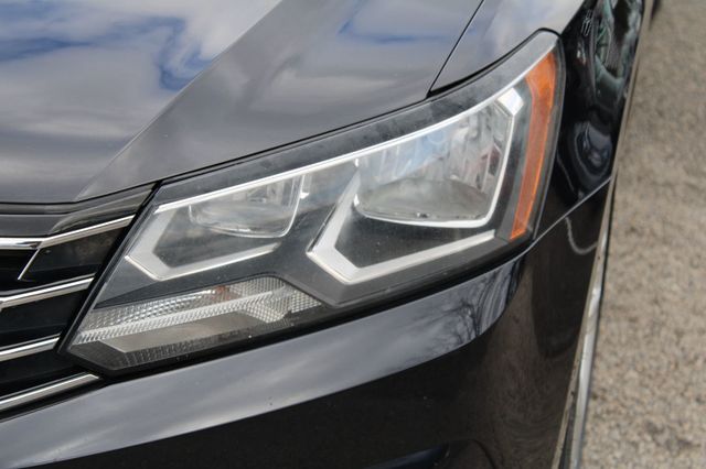 2019 Volkswagen Passat 2.0T Wolfsburg Edition Automatic - 22955318 - 30