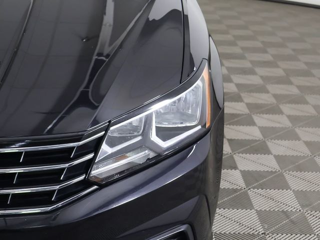 2019 Volkswagen Passat 2.0T Wolfsburg Edition Automatic - 23035725 - 13