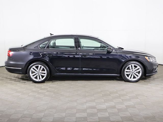 2019 Volkswagen Passat 2.0T Wolfsburg Edition Automatic - 23035725 - 17
