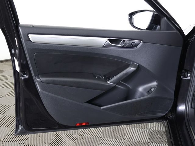 2019 Volkswagen Passat 2.0T Wolfsburg Edition Automatic - 23035725 - 22