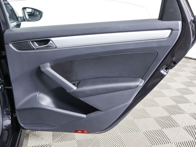 2019 Volkswagen Passat 2.0T Wolfsburg Edition Automatic - 23035725 - 25