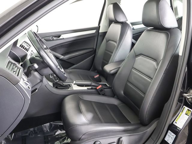 2019 Volkswagen Passat 2.0T Wolfsburg Edition Automatic - 23035725 - 28