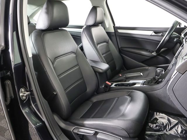 2019 Volkswagen Passat 2.0T Wolfsburg Edition Automatic - 23035725 - 29