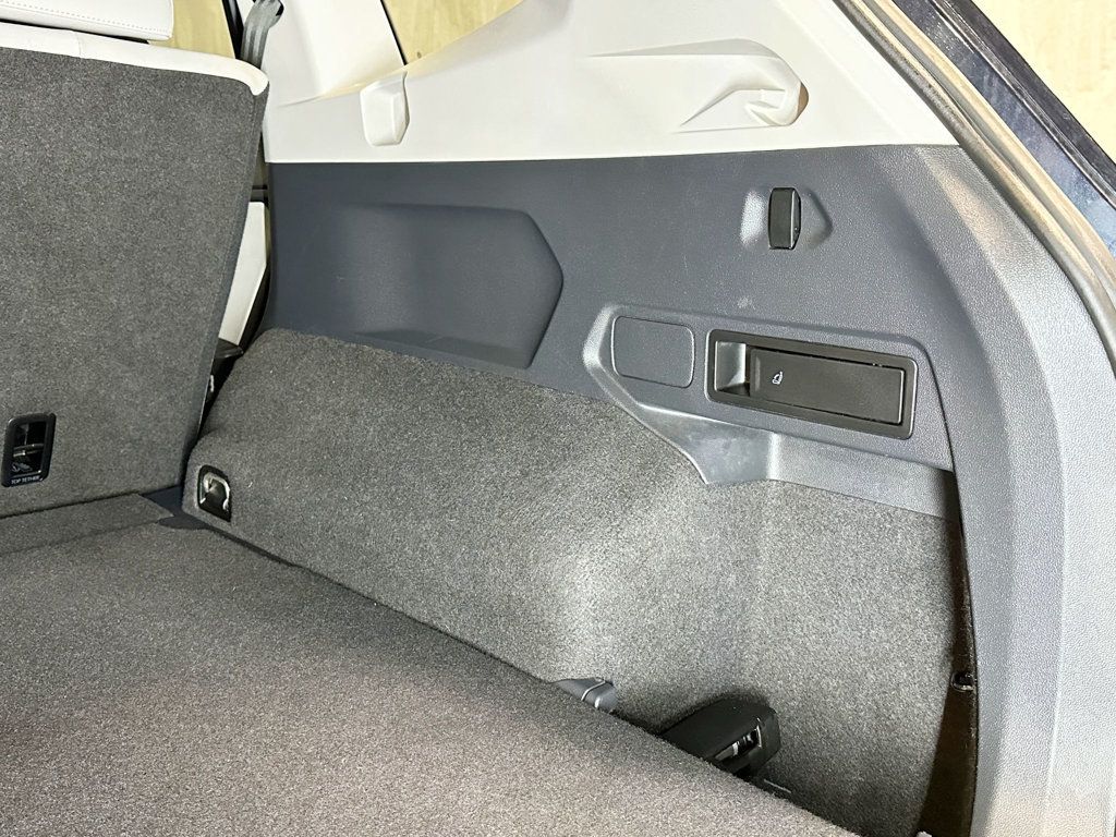 2019 Volkswagen Tiguan 2.0T SE 4MOTION - 23084500 - 40