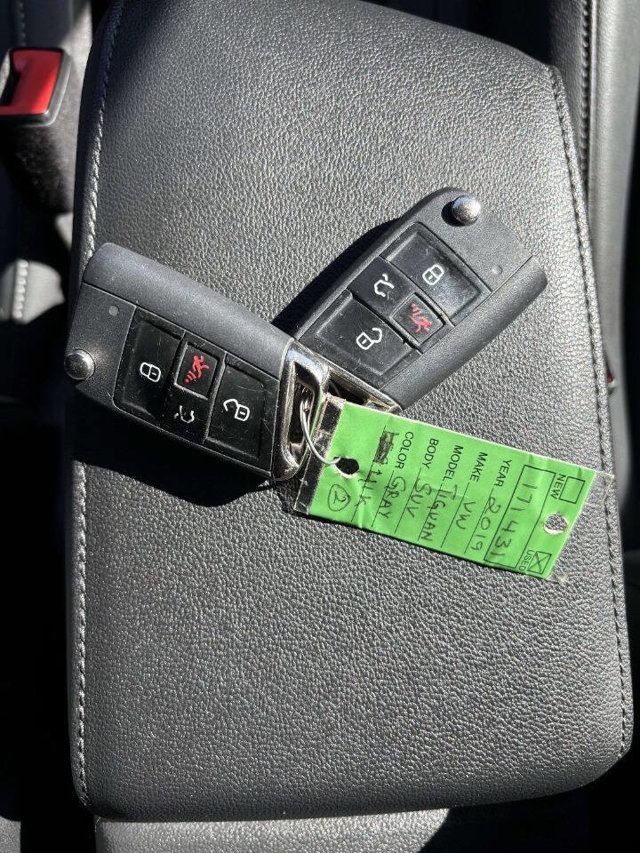 2019 Volkswagen Tiguan 2.0T SE FWD - 22933190 - 32