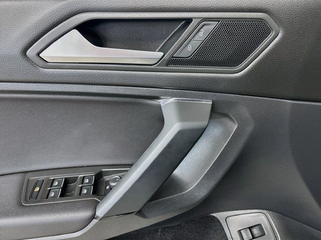 2019 Volkswagen Tiguan 2.0T SEL - 23099680 - 22