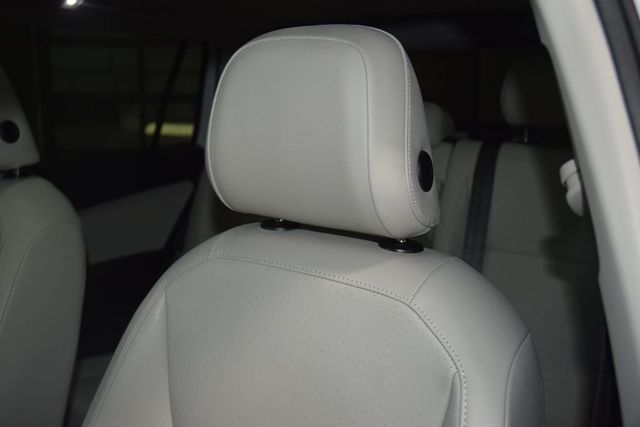 2019 Volkswagen Tiguan 2.0T SEL 4MOTION - 23018893 - 38