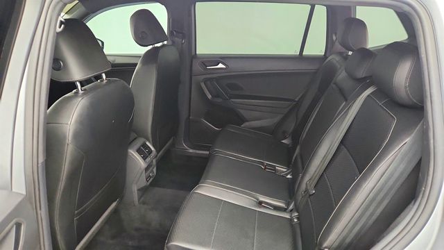 2019 Volkswagen Tiguan 2.0T SEL R-Line Black 4MOTION - 22998932 - 21