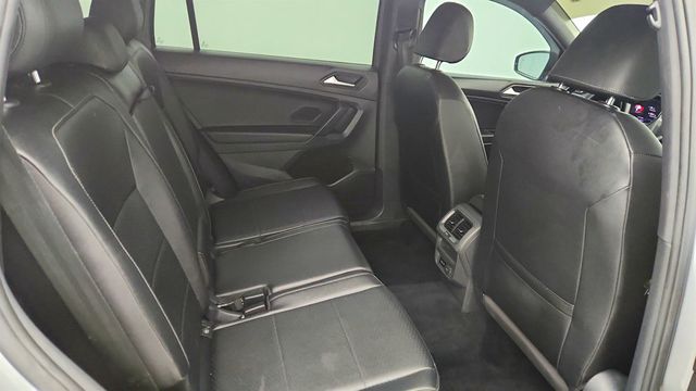 2019 Volkswagen Tiguan 2.0T SEL R-Line Black 4MOTION - 22998932 - 23