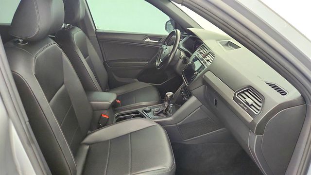 2019 Volkswagen Tiguan 2.0T SEL R-Line Black 4MOTION w/ Heating for Front Seats - 22998932 - 24