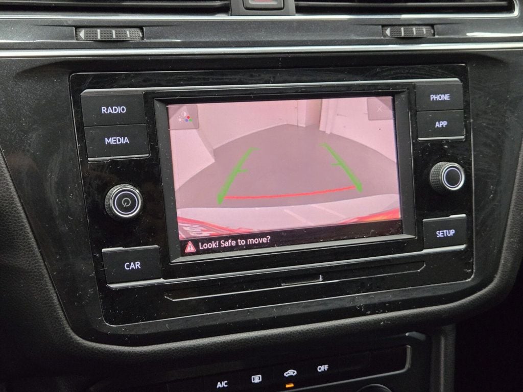2019 Volkswagen Tiguan 2.0T S FWD - 22874375 - 18