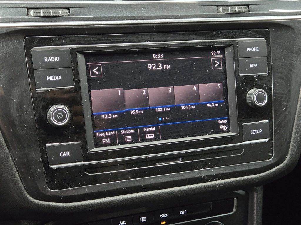 2019 Volkswagen Tiguan 2.0T S FWD - 22967051 - 17