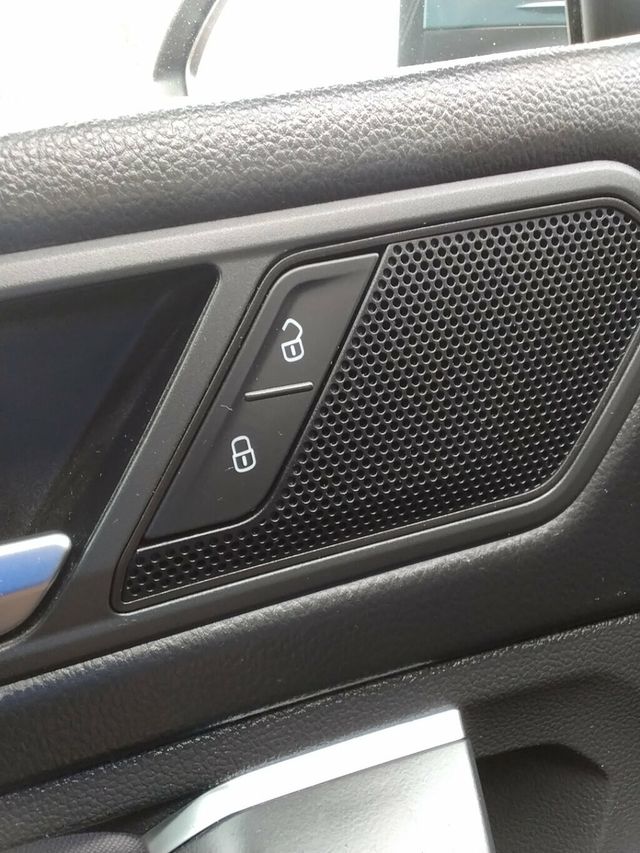 2019 Volkswagen Tiguan 2.0T S FWD - 23093340 - 24
