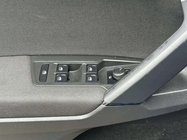 2019 Volkswagen Tiguan 2.0T S FWD - 22952516 - 26