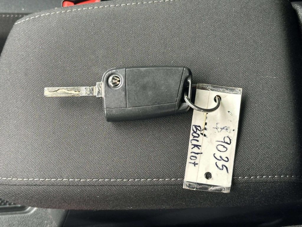 2019 Volkswagen Tiguan 2.0T S FWD - 22952516 - 28