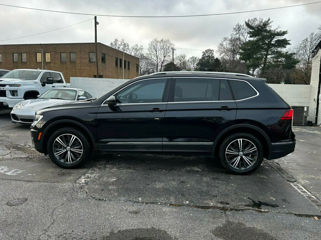 2019 Volkswagen Tiguan SEL photo 2