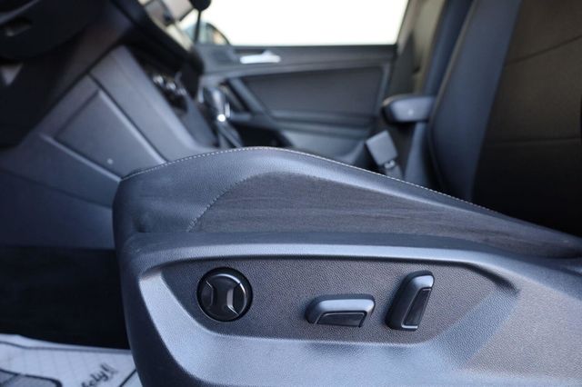2019 Volkswagen Tiguan SEL - 23081984 - 18