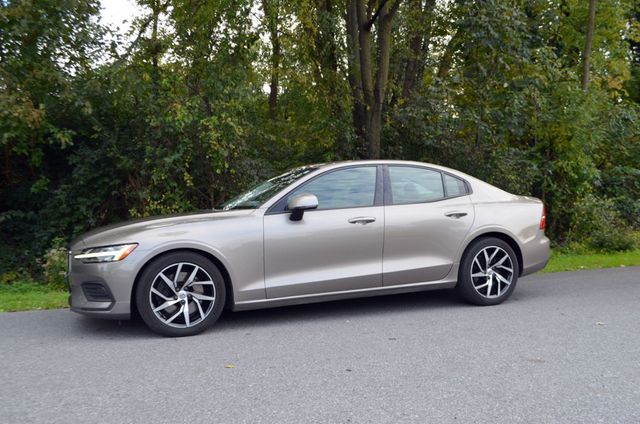 2019 Volvo S60 Low Mileage T6 Momentum / charming color - 22926548 - 1