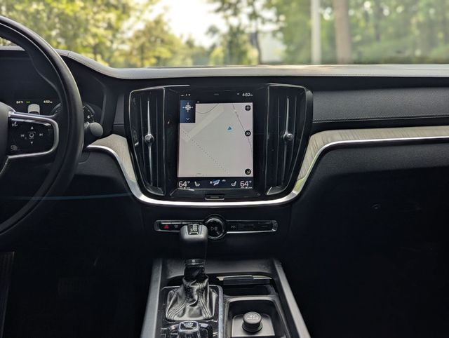 2019 Volvo S60 T5 FWD Inscription - 23072586 - 19