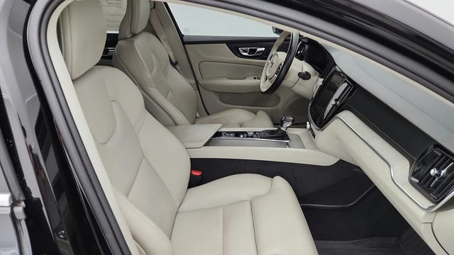 2019 Volvo S60 T5 FWD Inscription w/ Advanced Package & 19'' Wheels - 23087424 - 21