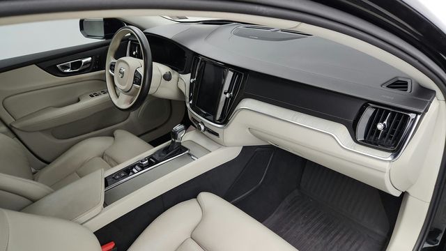 2019 Volvo S60 T5 FWD Inscription w/ Advanced Package & 19'' Wheels - 23087424 - 22