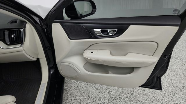 2019 Volvo S60 T5 FWD Inscription w/ Advanced Package & 19'' Wheels - 23087424 - 23
