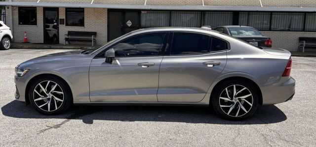 2019 Volvo S60 T5 FWD Momentum - 23043017 - 3