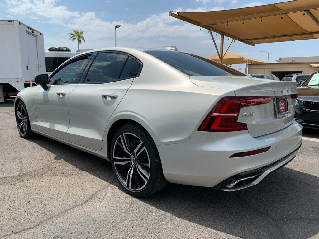 2019 Volvo S60 T5 R-Design photo 14
