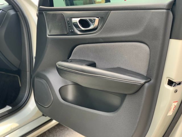 2019 Volvo S60 T5 FWD R-Design - 22905930 - 20