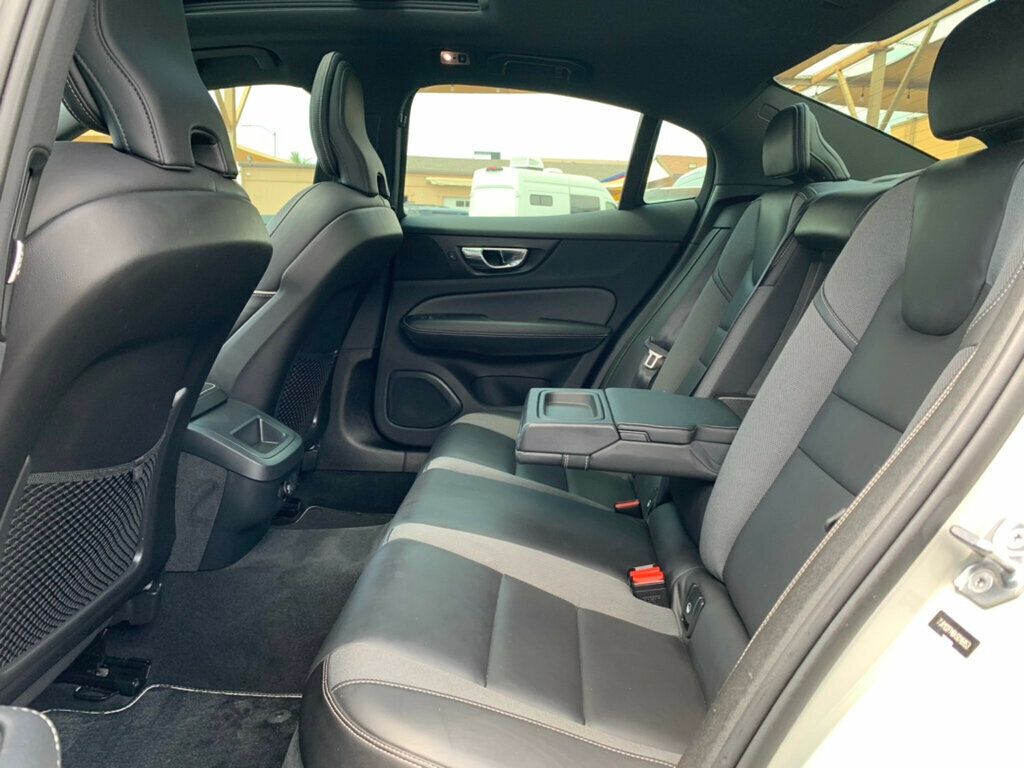 2019 Volvo S60 T5 R-Design photo 27