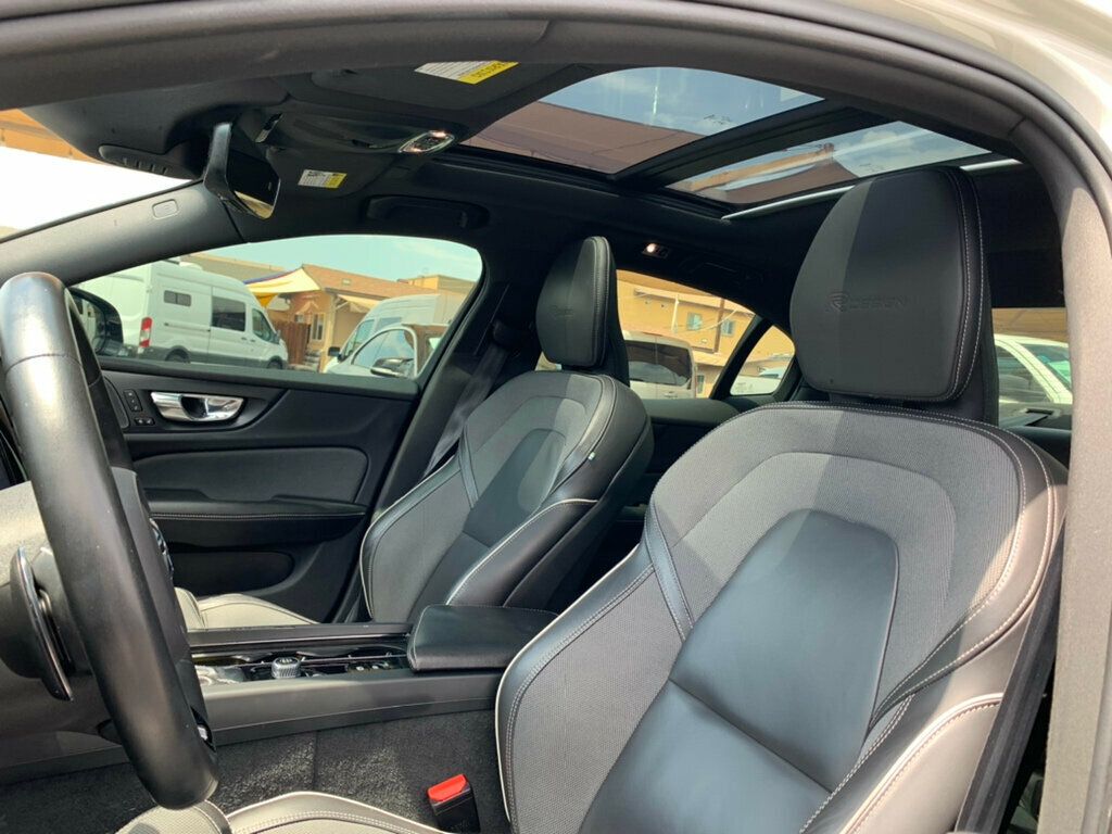 2019 Volvo S60 T5 R-Design photo 3