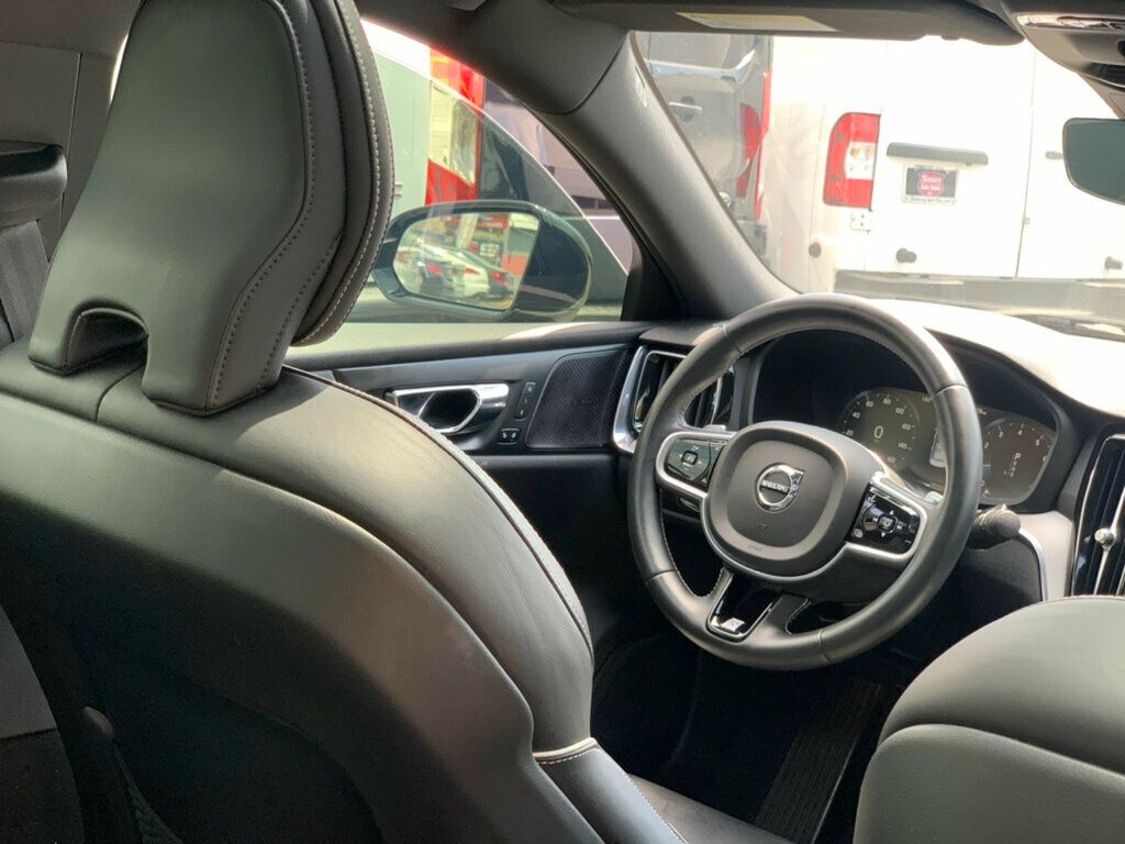2019 Volvo S60 T5 R-Design photo 39