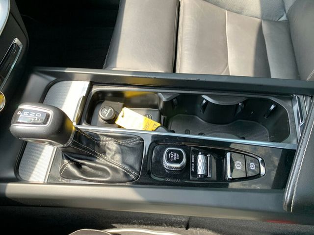 2019 Volvo S60 T5 FWD R-Design - 22905930 - 56