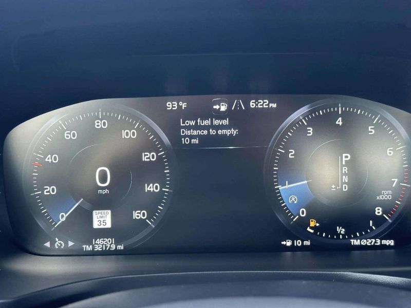 2019 Volvo S60 T6 AWD Momentum - 23038749 - 26