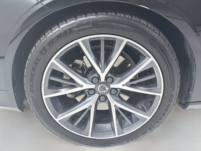 2019 Volvo S90 T5 AWD Momentum - 23085925 - 32