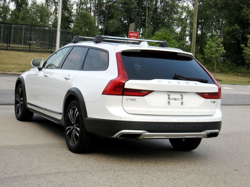 2019 Volvo V90 Cross Country T5 AWD - 22519442 - 13