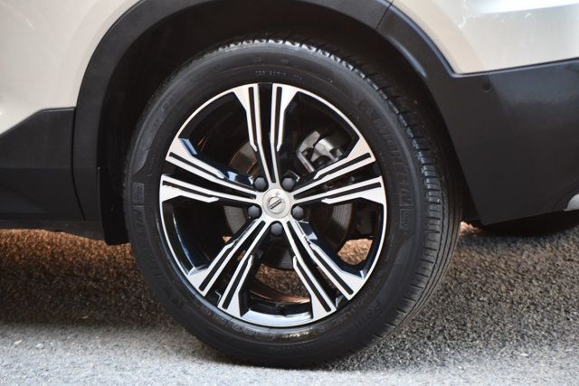2019 Volvo XC40 T4 FWD Inscription - 23032129 - 17