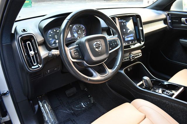 2019 Volvo XC40 T4 FWD Inscription - 23032129 - 24
